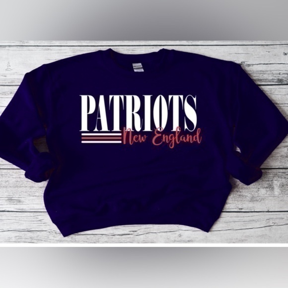 Gildan Tops - Patriots striped crewneck - navy